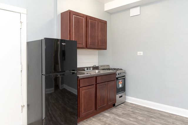 4735 N Beacon Street 108, Chicago, IL 60640