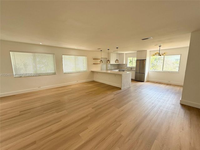 1155 98th St 4, Bay Harbor Islands, FL 33154
