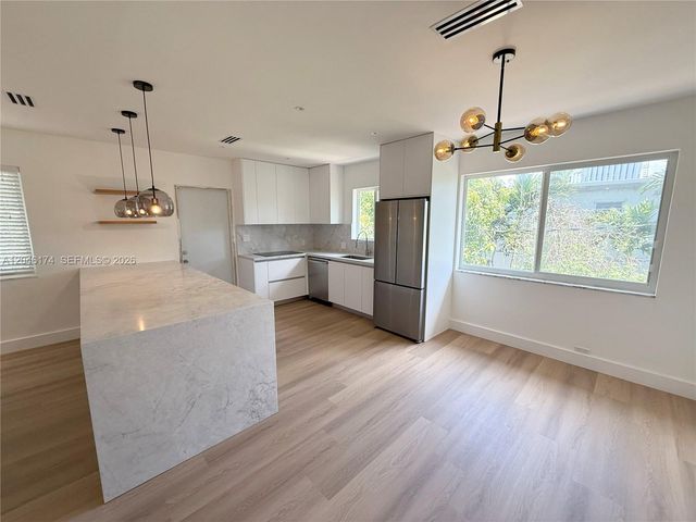 1155 98th St 4, Bay Harbor Islands, FL 33154
