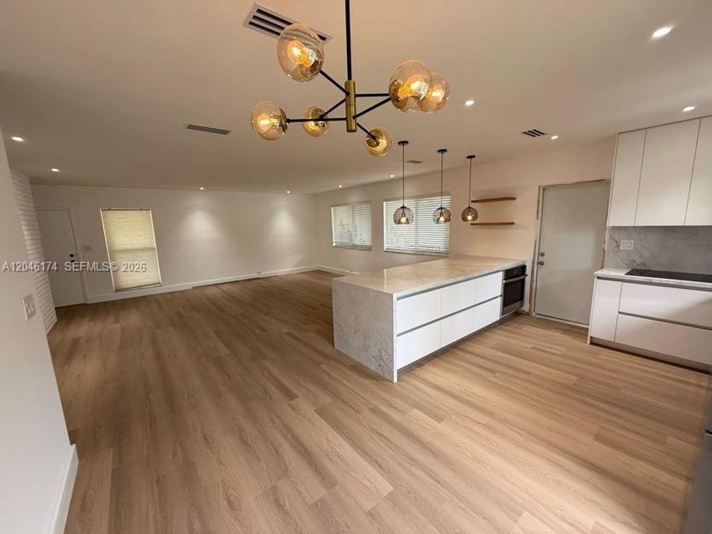 1155 98th St 4, Bay Harbor Islands, FL 33154