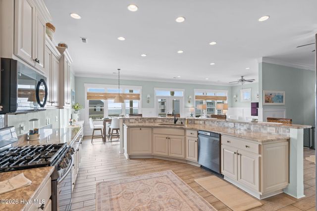 5207 N Ocean Boulevard, North Myrtle Beach, SC 29582