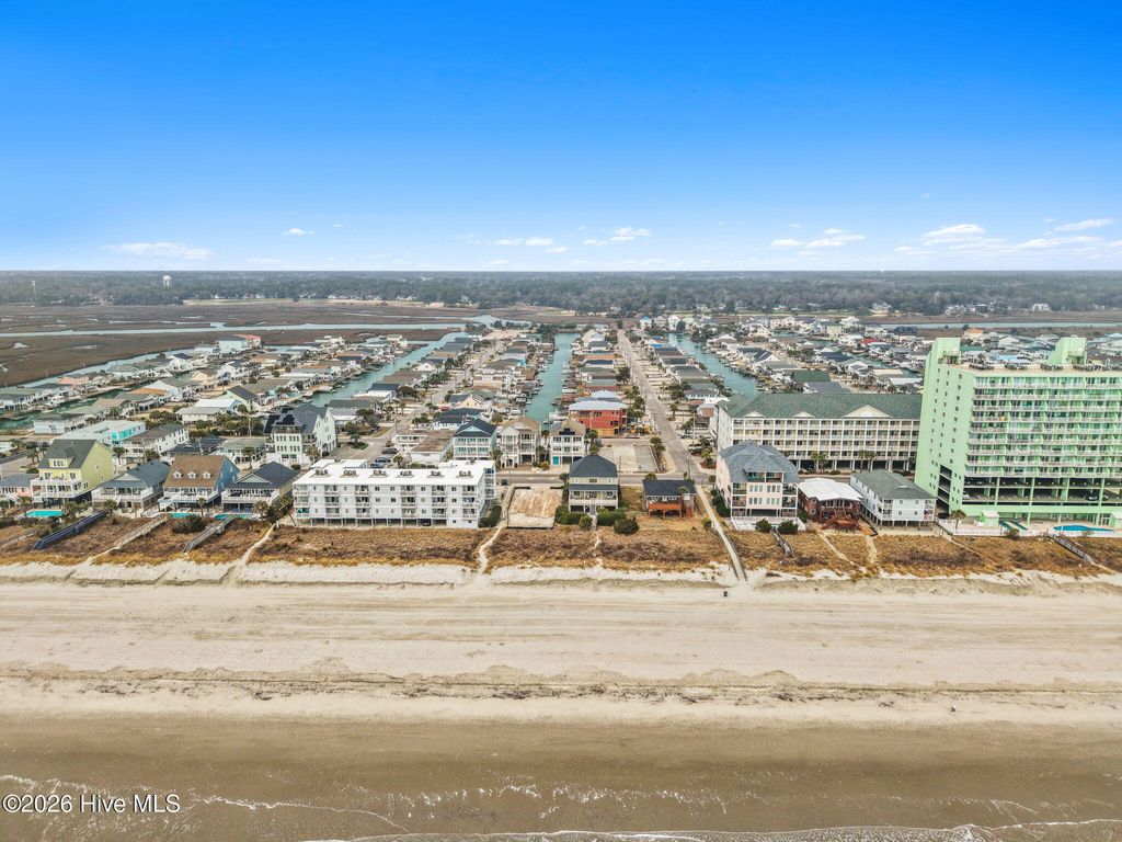 Image 15 of property listing at 5207 N Ocean Boulevard, North Myrtle Beach, SC 29582