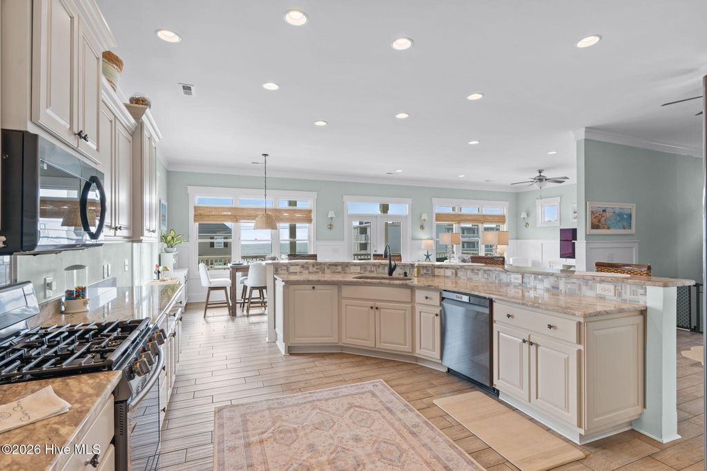 Image 27 of property listing at 5207 N Ocean Boulevard, North Myrtle Beach, SC 29582