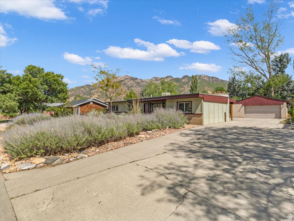 7265 S 2825 E, Cottonwood Heights, UT 84121 — photo 3