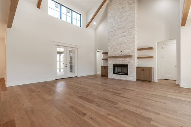 2531 N Oakland Zion Road, Fayetteville, AR 72703