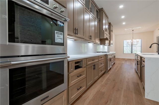 2531 N Oakland Zion Road, Fayetteville, AR 72703
