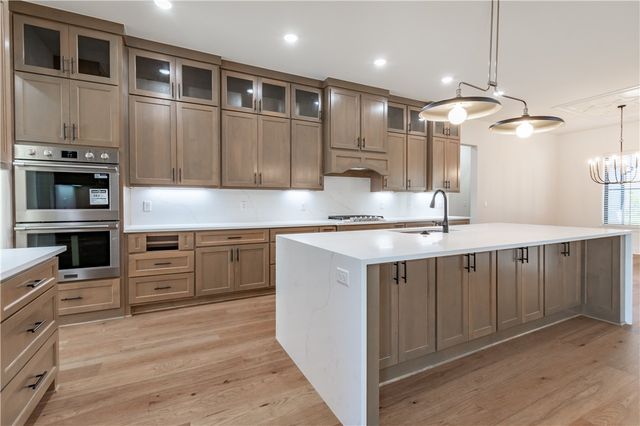 2531 N Oakland Zion Road, Fayetteville, AR 72703