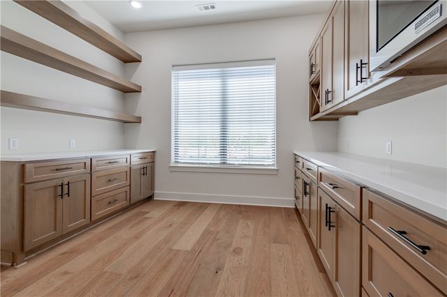 2531 N Oakland Zion Road, Fayetteville, AR 72703