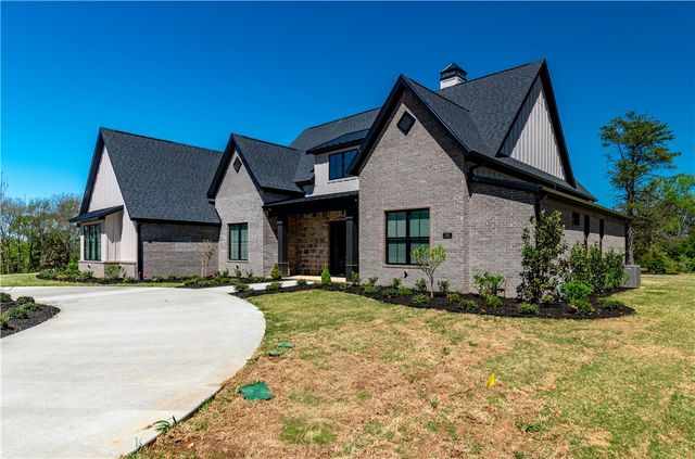 2531 N Oakland Zion Road, Fayetteville, AR 72703