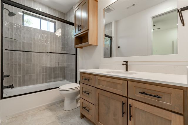 2531 N Oakland Zion Road, Fayetteville, AR 72703
