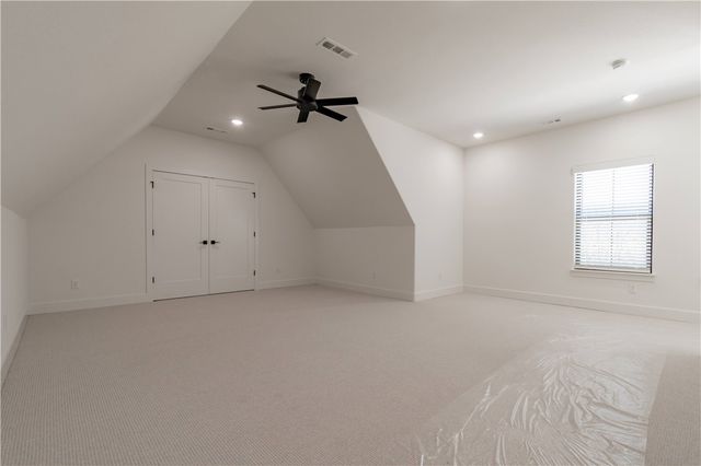 2531 N Oakland Zion Road, Fayetteville, AR 72703