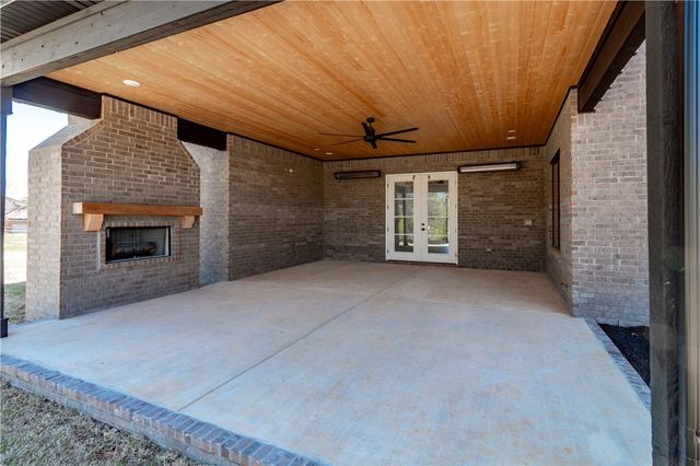 2531 N Oakland Zion Road, Fayetteville, AR 72703