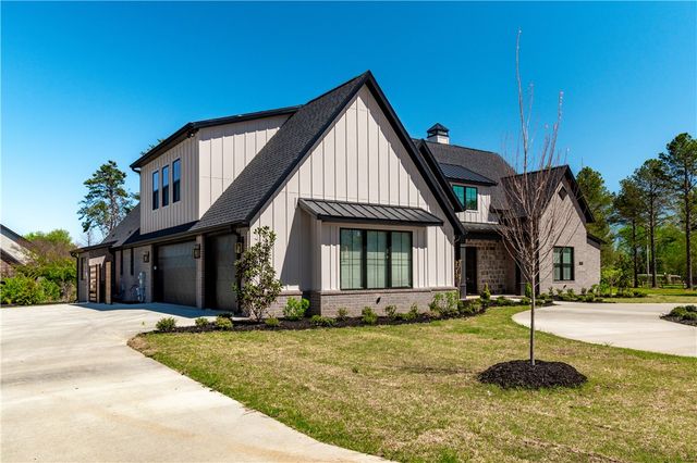 2531 N Oakland Zion Road, Fayetteville, AR 72703