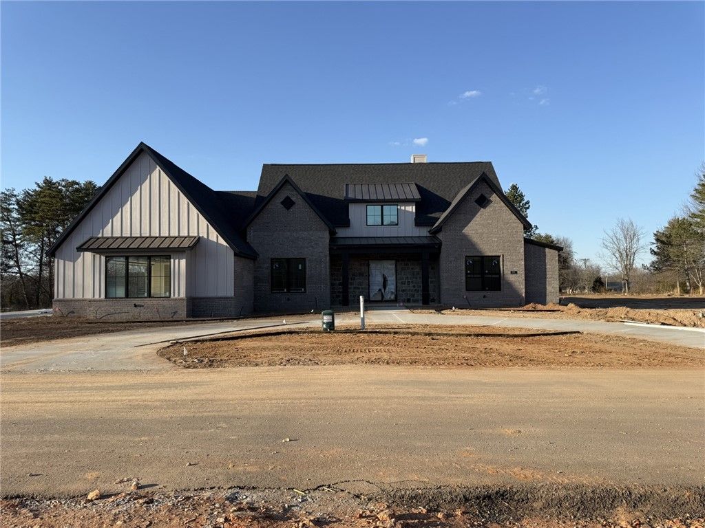 2531 N Oakland Zion Road, Fayetteville, AR 70703