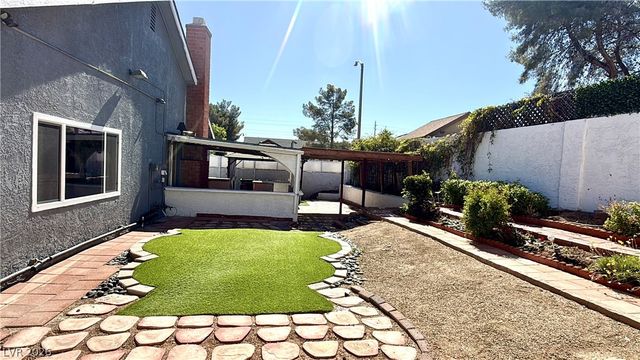 3111 Blossom Glen Drive, Henderson, NV 89014