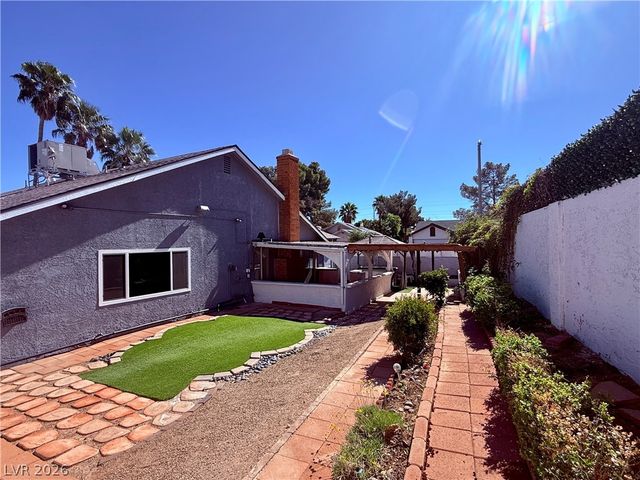 3111 Blossom Glen Drive, Henderson, NV 89014