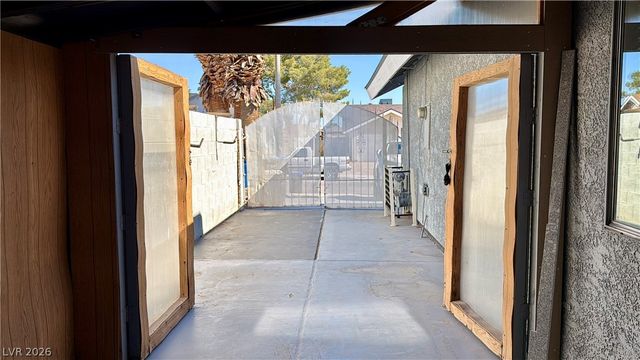 3111 Blossom Glen Drive, Henderson, NV 89014