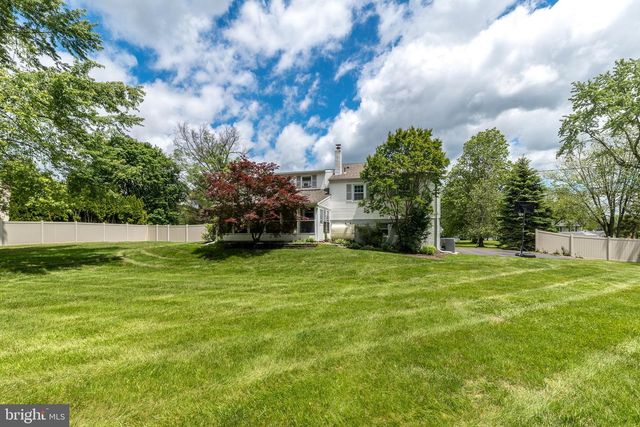 1612 WINDING DRIVE, North Wales, PA 19454