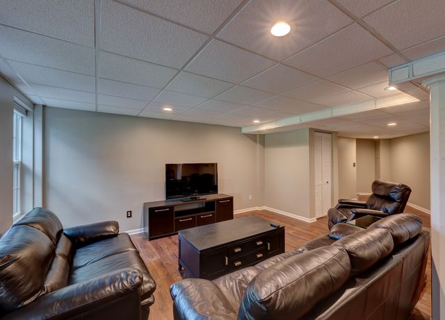1216 APPALOOSA Way, Bartlett, IL 60103