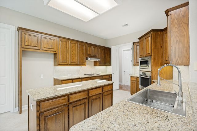 8009 Lynores Way, Plano, TX 75025