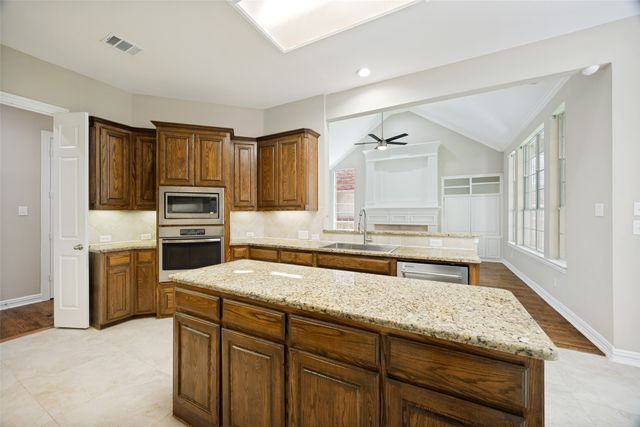 8009 Lynores Way, Plano, TX 75025