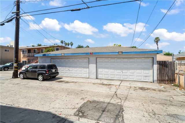 1136 Linden Avenue, Long Beach, CA 90813