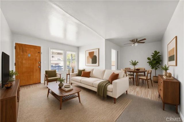 1136 Linden Avenue, Long Beach, CA 90813