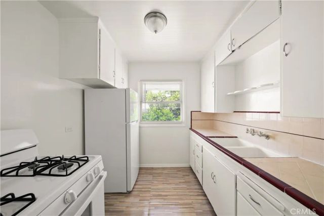 1136 Linden Avenue, Long Beach, CA 90813