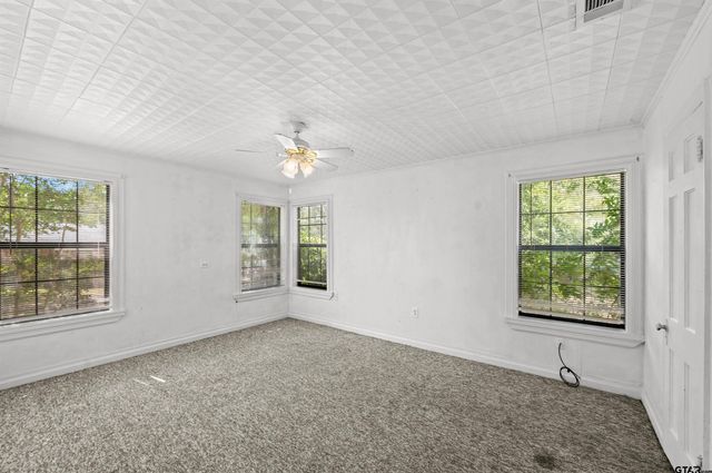 613 N Newsom, Mineola, TX 75773