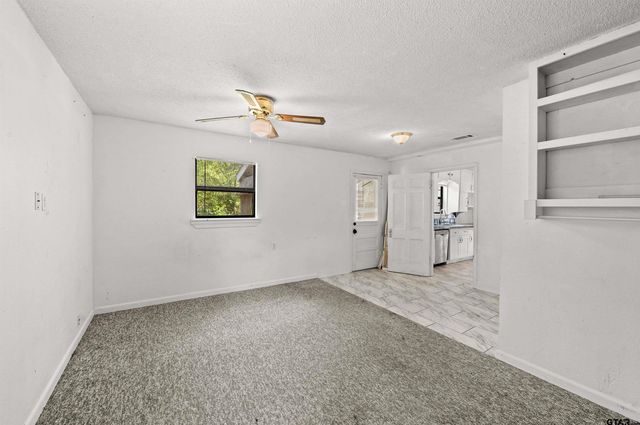 613 N Newsom, Mineola, TX 75773