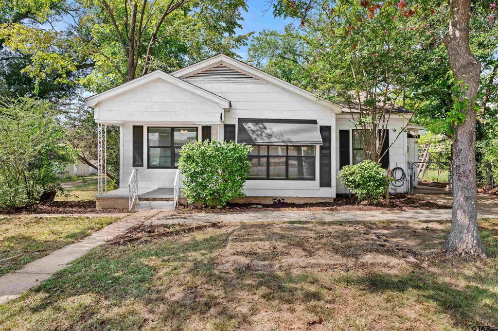 613 N Newsom, Mineola, TX 75773