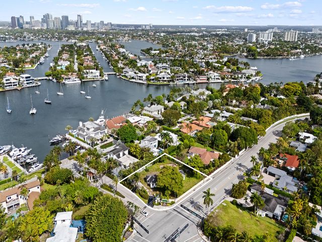 2681 Harbor Beach Parkway, Fort Lauderdale, FL 33316