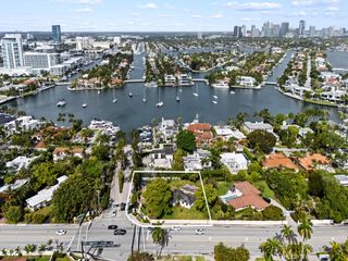 2681 Harbor Beach Parkway, Fort Lauderdale, FL 33316