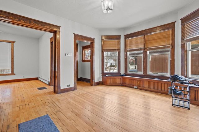 621 N HURON STREET, De Pere, WI 54115