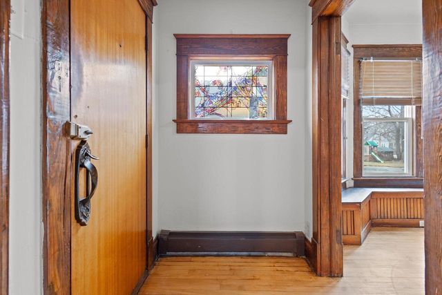 621 N HURON STREET, De Pere, WI 54115