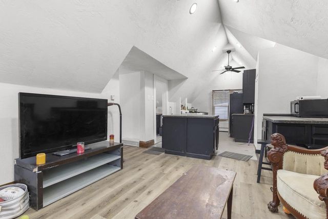 621 N HURON STREET, De Pere, WI 54115