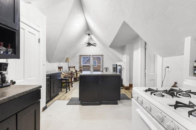 621 N HURON STREET, De Pere, WI 54115