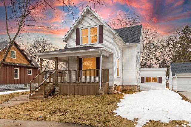 621 N HURON STREET, De Pere, WI 54115