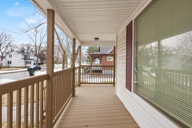 621 N HURON STREET, De Pere, WI 54115