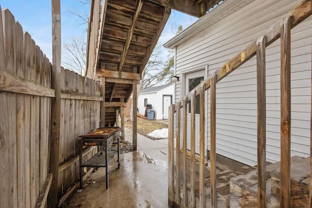 621 N HURON STREET, De Pere, WI 54115