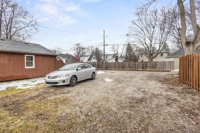 621 N HURON STREET, De Pere, WI 54115