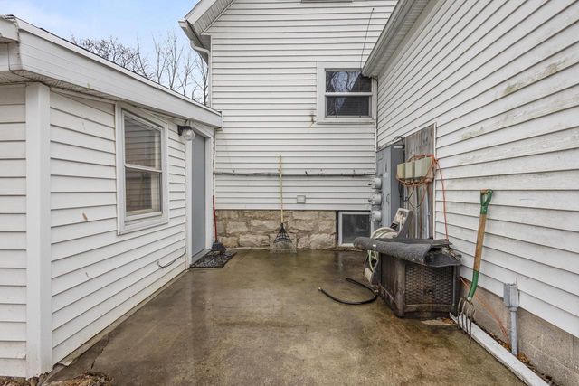 621 N HURON STREET, De Pere, WI 54115