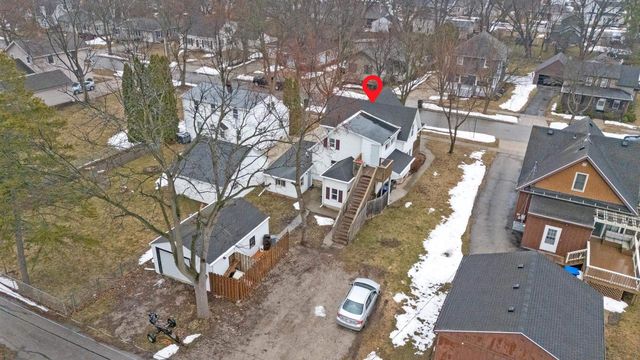 621 N HURON STREET, De Pere, WI 54115