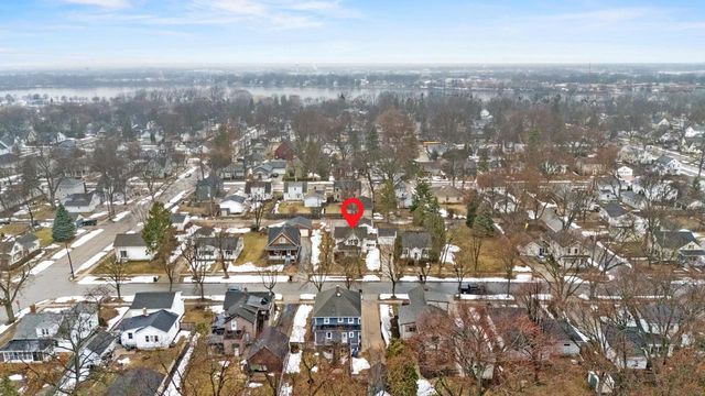 621 N HURON STREET, De Pere, WI 54115