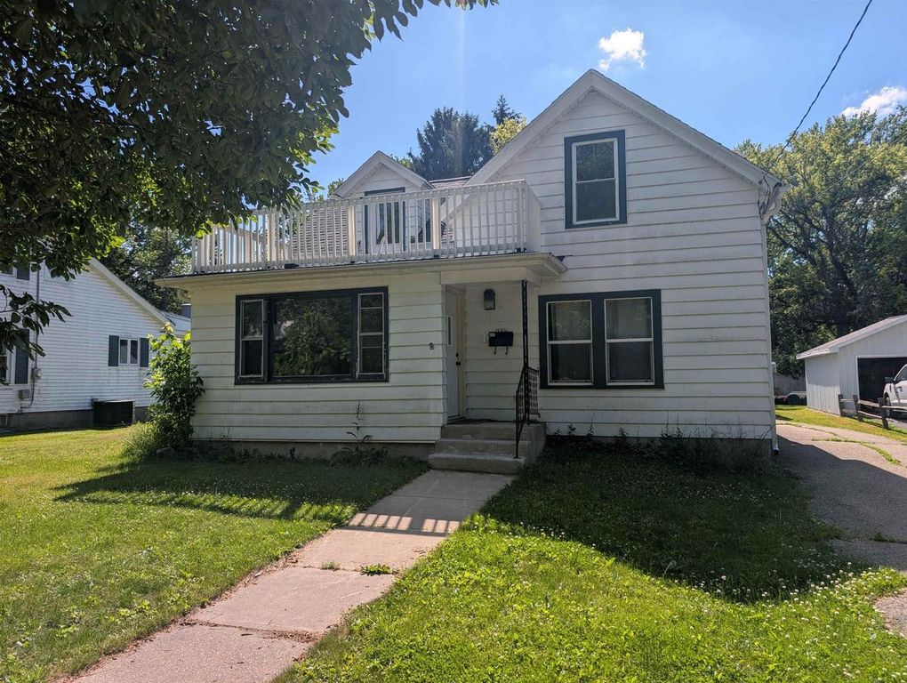 330 S Whiton Street, Whitewater, WI 53190