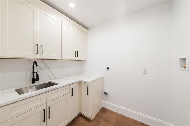 37 Longfellow Rd, Natick, MA 01760