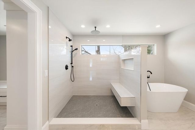 37 Longfellow Rd, Natick, MA 01760