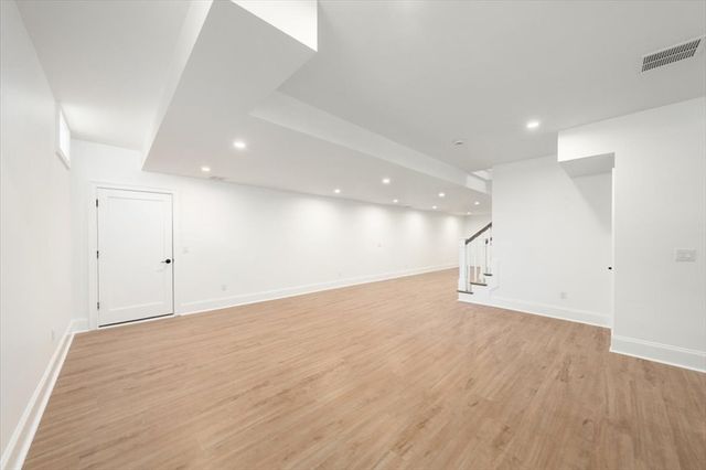 37 Longfellow Rd, Natick, MA 01760