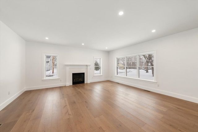 37 Longfellow Rd, Natick, MA 01760