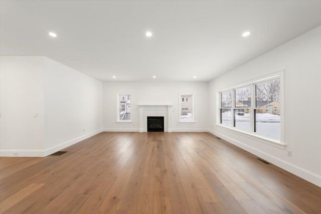 37 Longfellow Rd, Natick, MA 01760